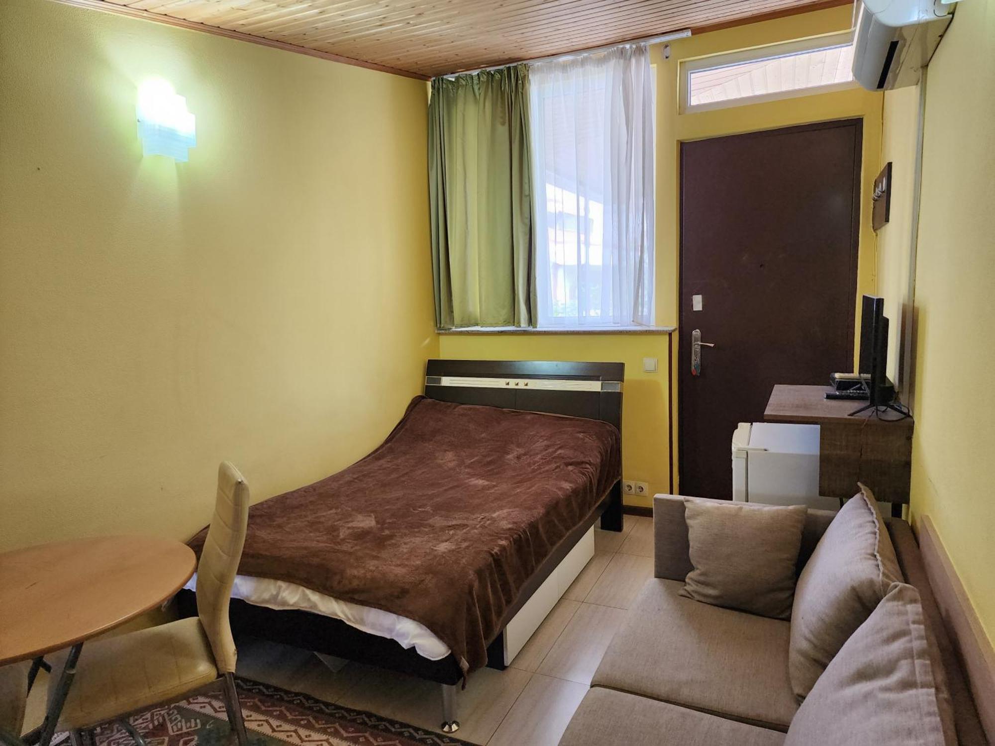 Gallary Hostel Tbilisi Exterior photo